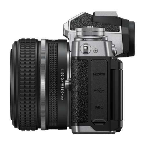 NIKON Zfc + 28mm f/2.8 SE