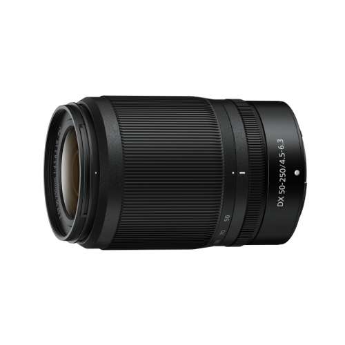 NIKON Z fc Kit DX 16-50mm f/3.5-6.3 VR(SL) + DX 50-250mm f/4.5-6.3 VR