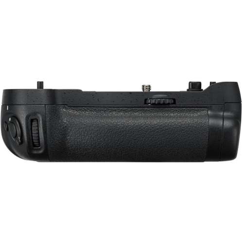 NIKON MB-D17 BATTERY PACK