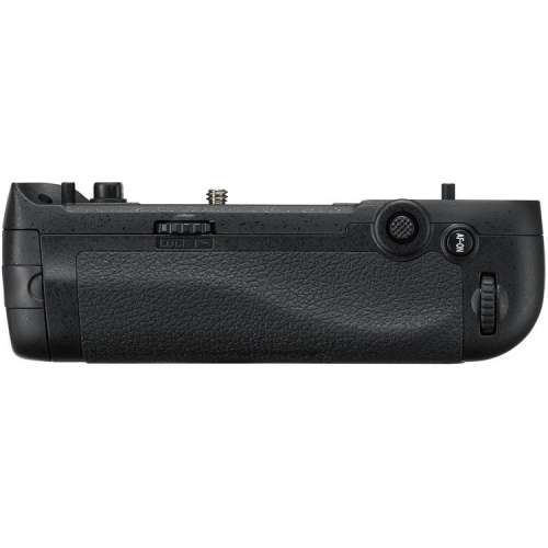 NIKON MB-D17 BATTERY PACK